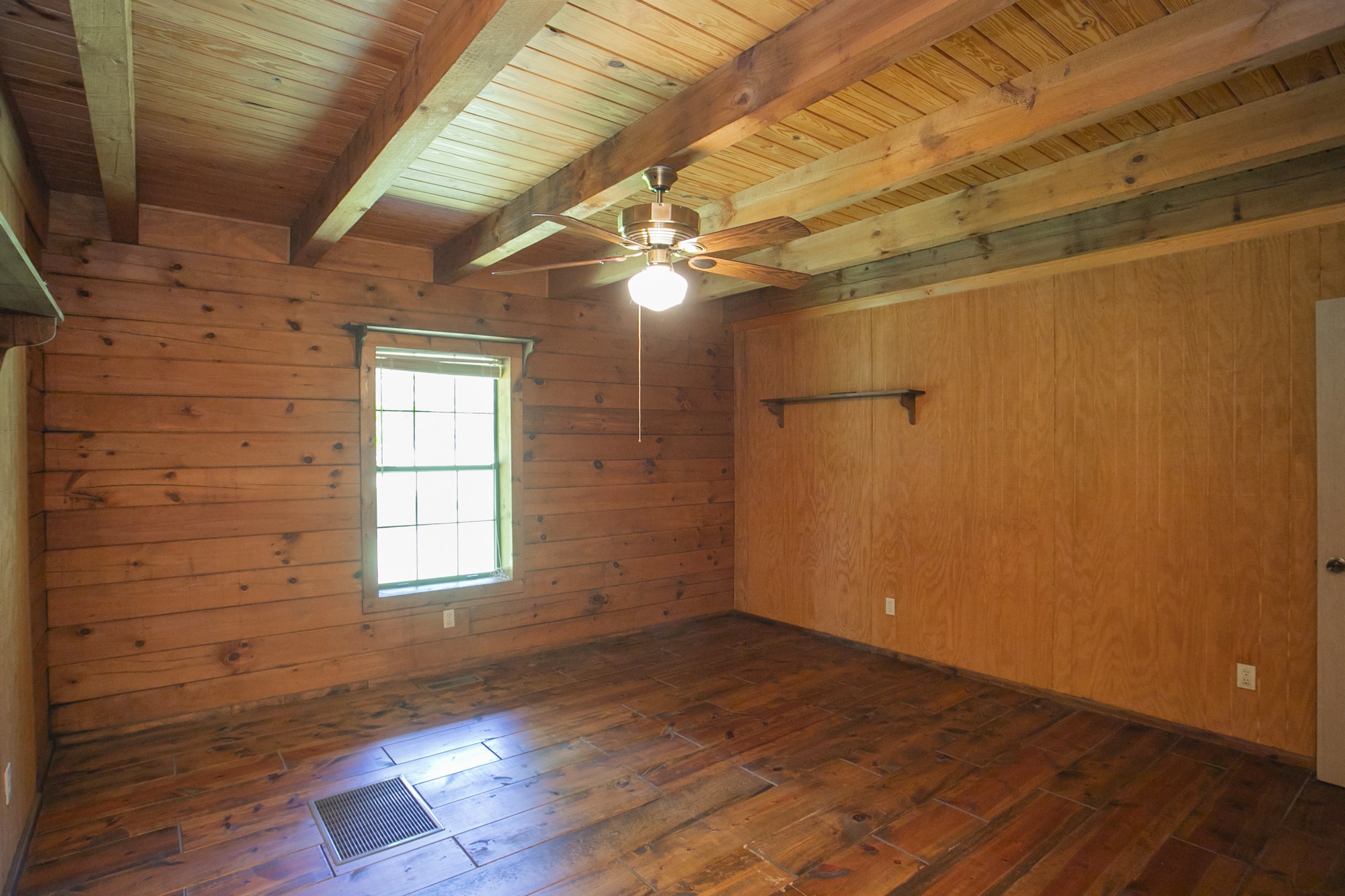 1530 Roy Brown Road Burns, TN 37029 - Photo 13 of 23 Gallery Image 13