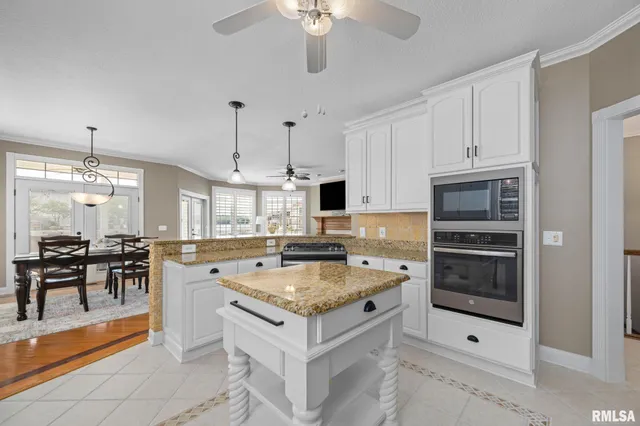 $379,000 | 126 9th Street, Hampton, IL 61256