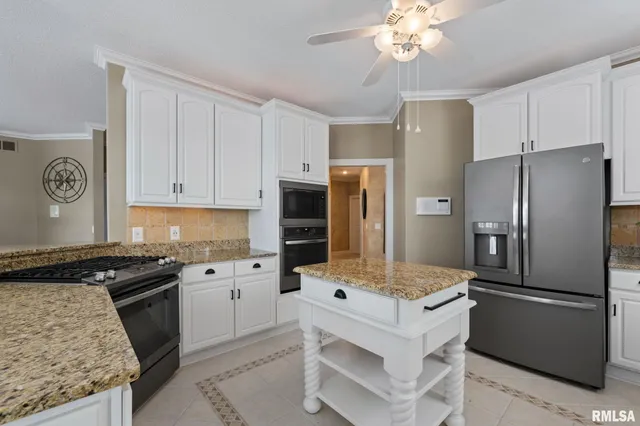 $379,000 | 126 9th Street, Hampton, IL 61256