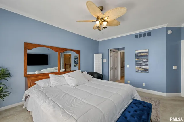 $379,000 | 126 9th Street, Hampton, IL 61256