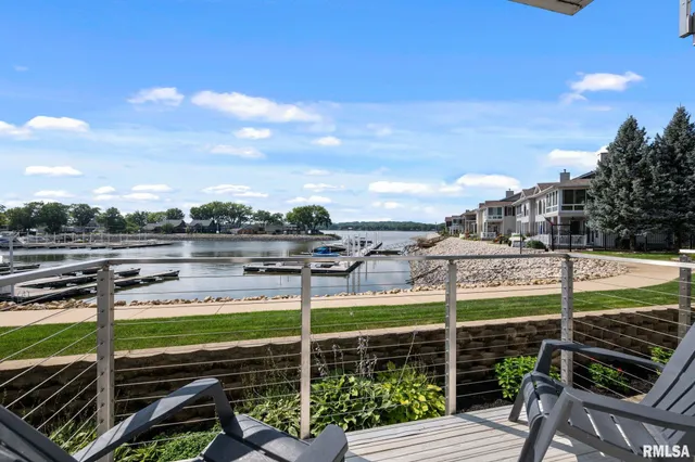 $379,000 | 126 9th Street, Hampton, IL 61256