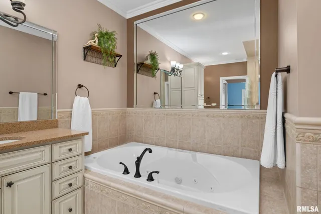 $379,000 | 126 9th Street, Hampton, IL 61256