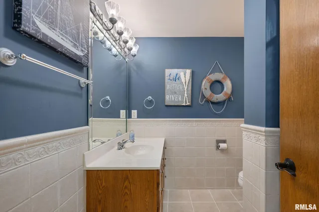 $379,000 | 126 9th Street, Hampton, IL 61256