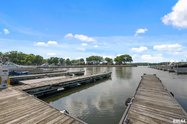 $379,000 | 126 9th Street, Hampton, IL 61256