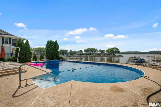 $379,000 | 126 9th Street, Hampton, IL 61256