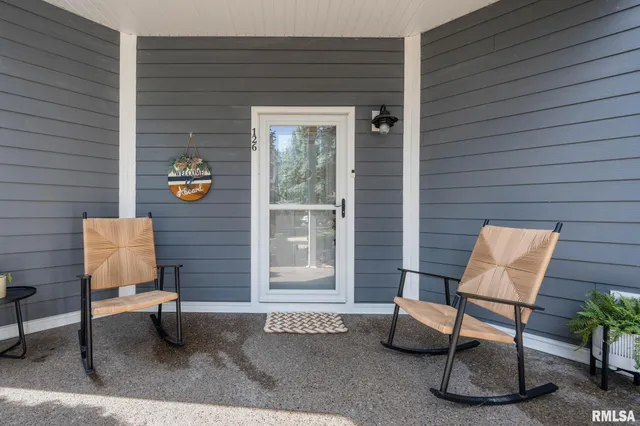 $379,000 | 126 9th Street, Hampton, IL 61256