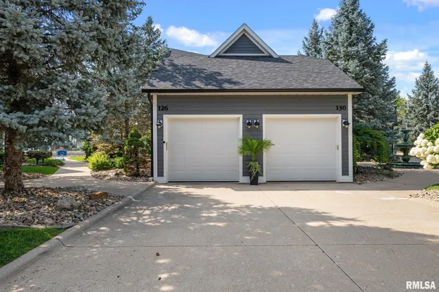 $379,000 | 126 9th Street, Hampton, IL 61256