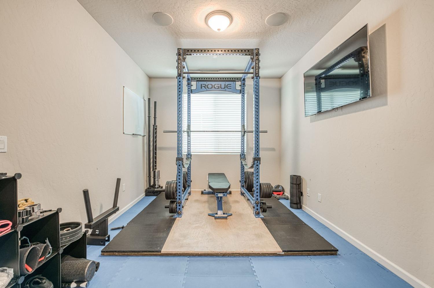 4098 Buckingham Avenue Clovis, CA 93619 - Photo 29 of 38