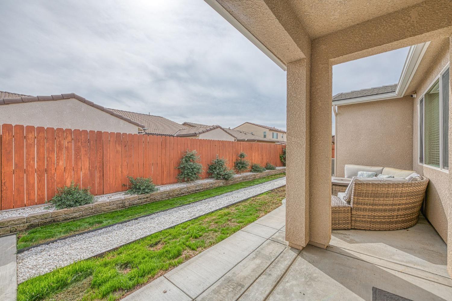 4098 Buckingham Avenue Clovis, CA 93619 - Photo 30 of 38