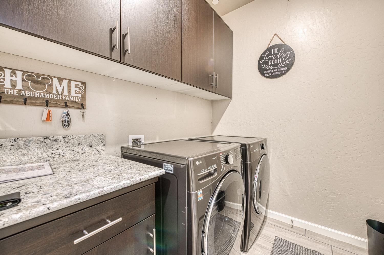 4098 Buckingham Avenue Clovis, CA 93619 - Photo 34 of 38