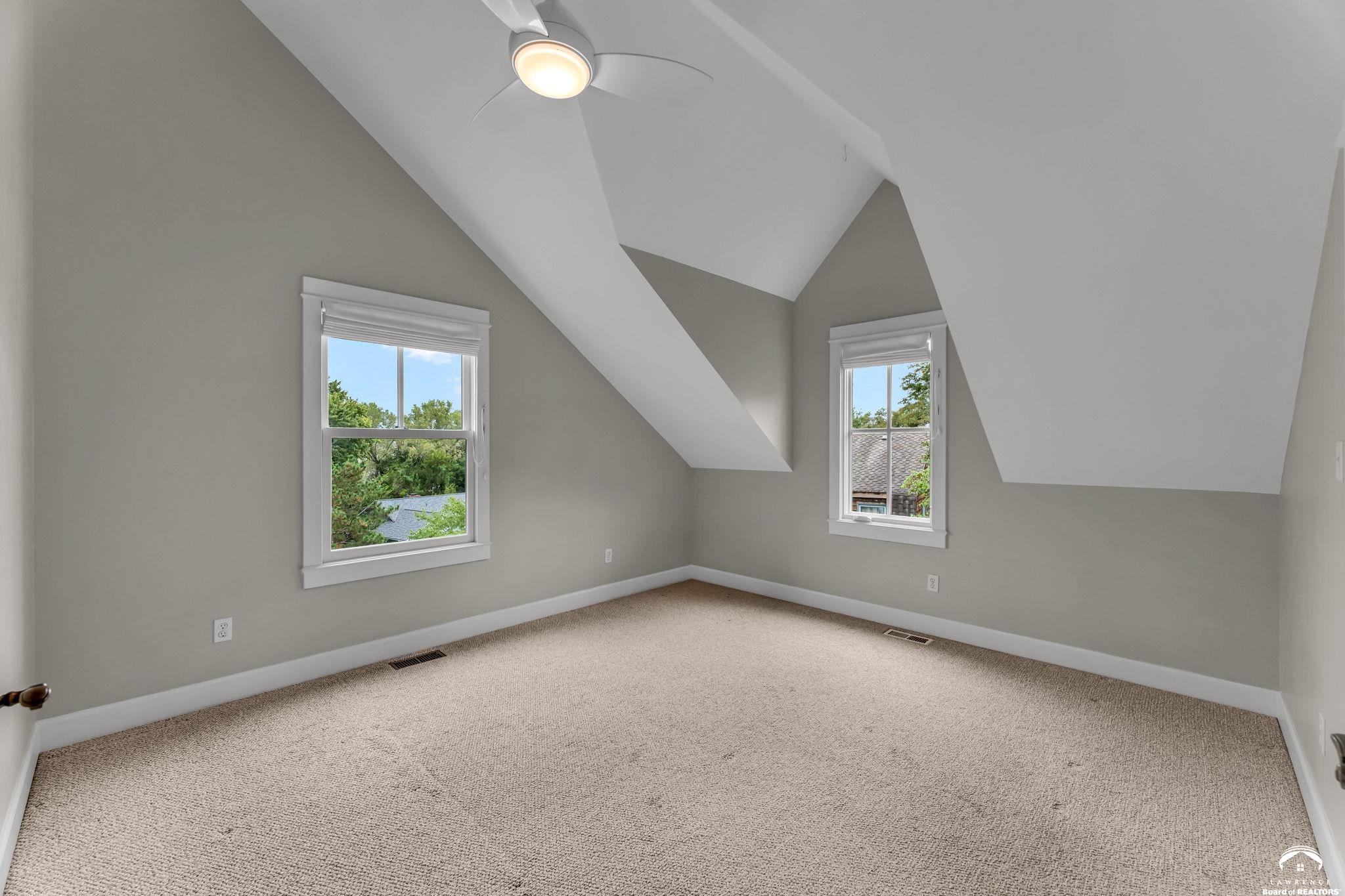 2812 Stratford Road Lawrence, KS 66049 - Photo 35 of 59 Gallery Image 35