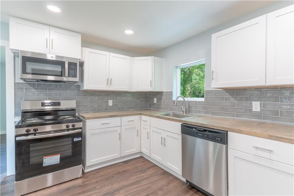 808 Davis Street Monroe, GA 30655 - Photo 11 of 30
