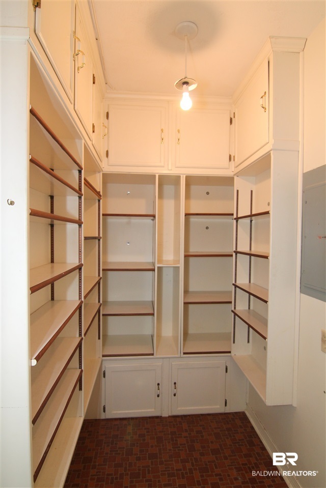 7147 Chapman Street Fairhope, AL 36532 - Photo 17 of 48 Kitchen Pantry