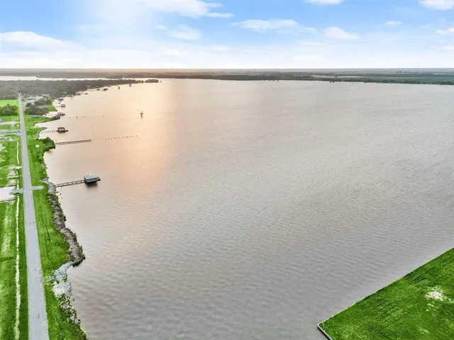 $100,000 | Canada Goose Drive, Gueydan, LA 70542