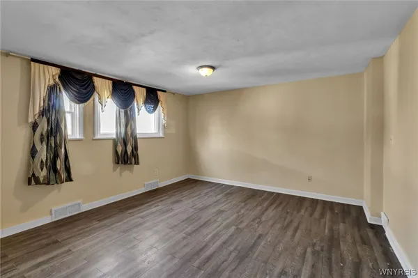 $2,200 | 4098 Bailey Avenue, Amherst, NY 14226
