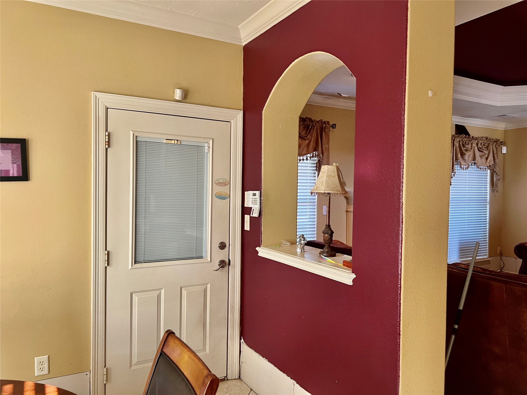 3301 Roya Court Port Arthur, TX 77642 - Photo 13 of 40 a view of an entryway with a hallway and a mirror
