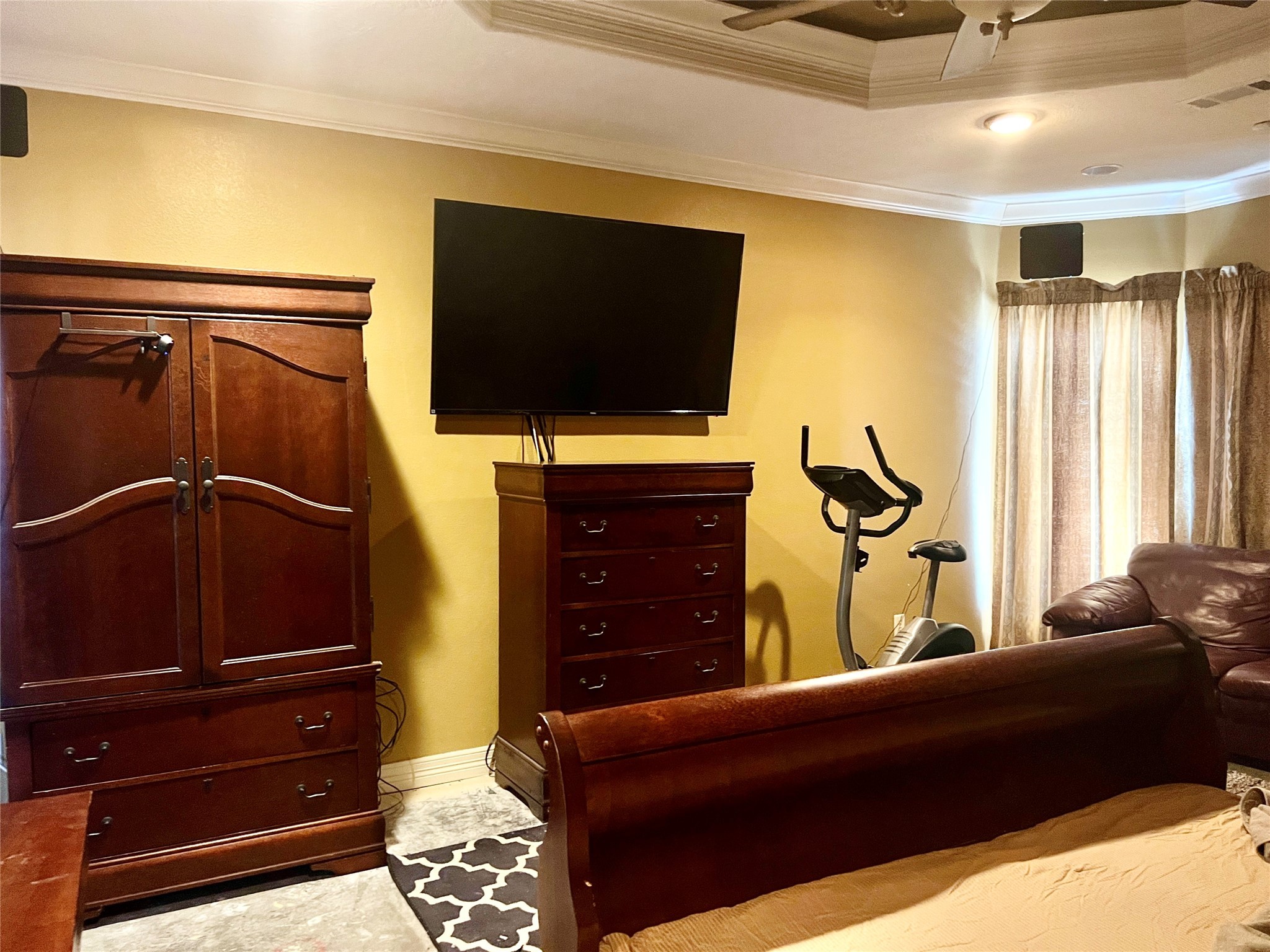 3301 Roya Court Port Arthur, TX 77642 - Photo 14 of 40 a living room with furniture and a flat screen tv