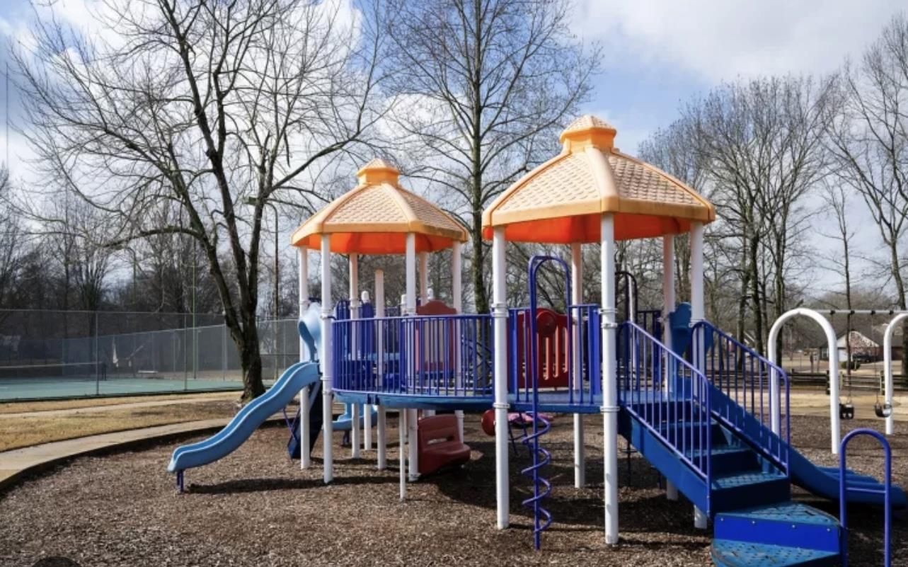 7429 Gingerhill Lane Bartlett, TN 38133 - Photo 19 of 20 a view of a house with swimming pool and sitting area