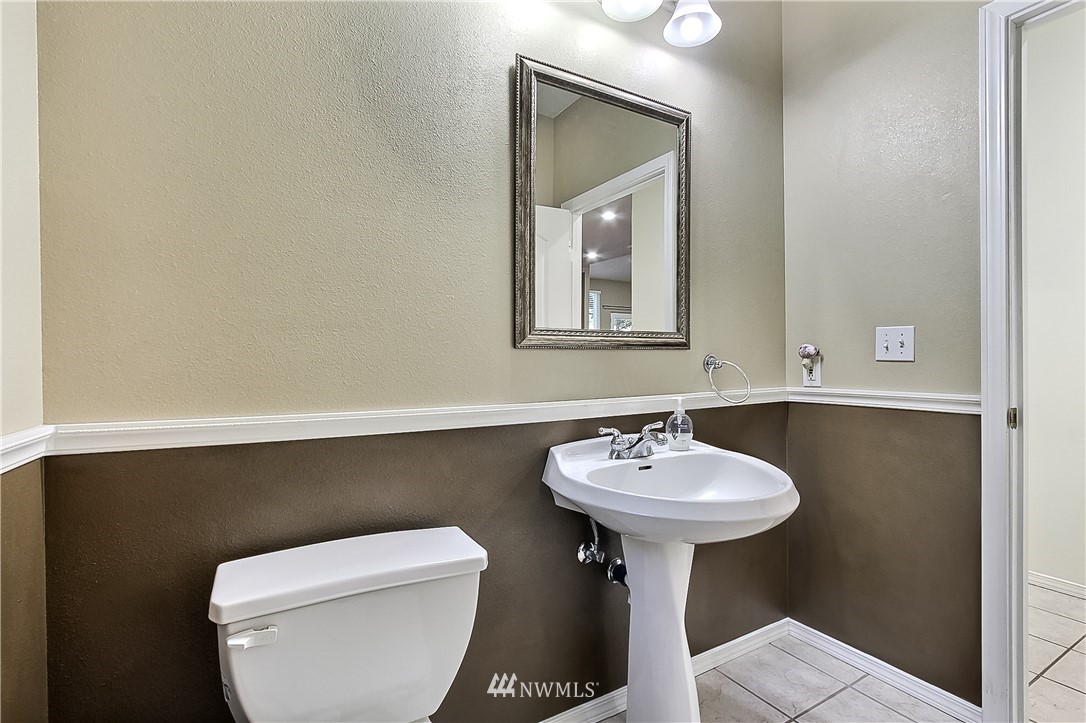 5136 Brenner Road Northwest Olympia, WA 98502 - Photo 9 of 25 Gallery Image 9