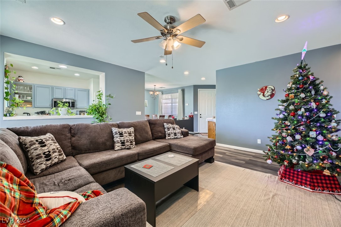 1076 Reed Point Court Henderson, NV 89002 - Photo 8 of 28 Gallery Image 8
