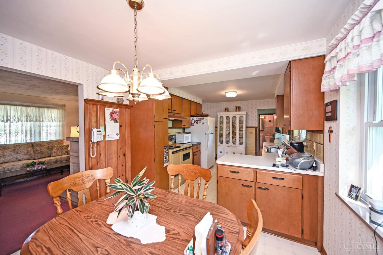 3731 Poole Road Cincinnati, OH 45251 - Photo 26 of 51 Gallery Image 26