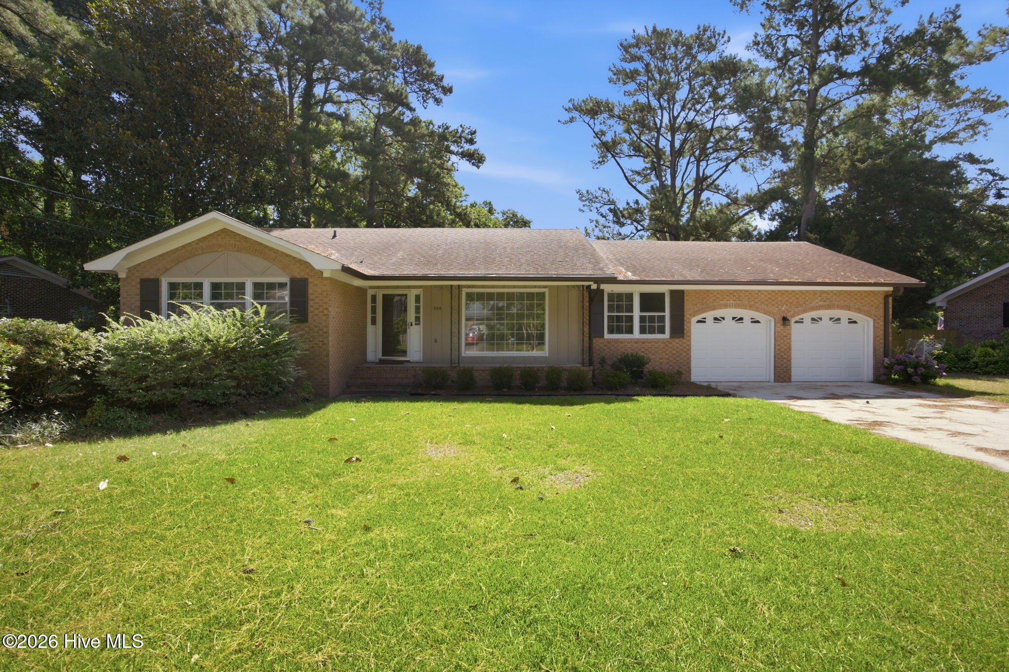 306 West Blackbeard Road Wilmington, NC 28409 - Photo 2 of 53