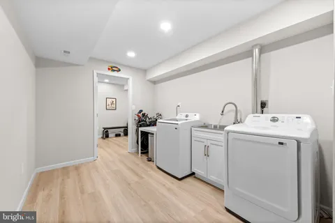 $935,000 | 11612 Clipstone Lane, Reston, VA 20191