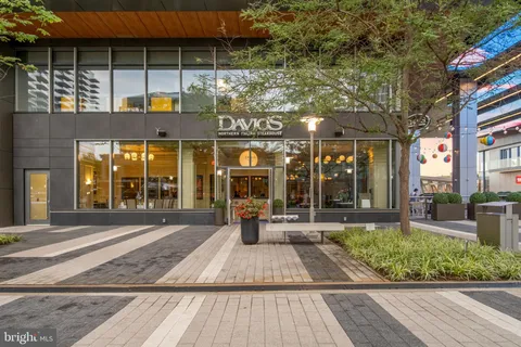 $935,000 | 11612 Clipstone Lane, Reston, VA 20191