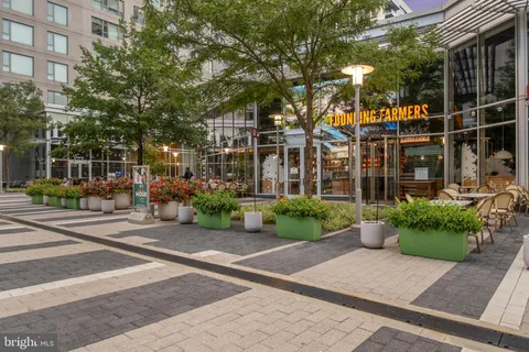 $935,000 | 11612 Clipstone Lane, Reston, VA 20191