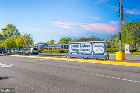 $935,000 | 11612 Clipstone Lane, Reston, VA 20191