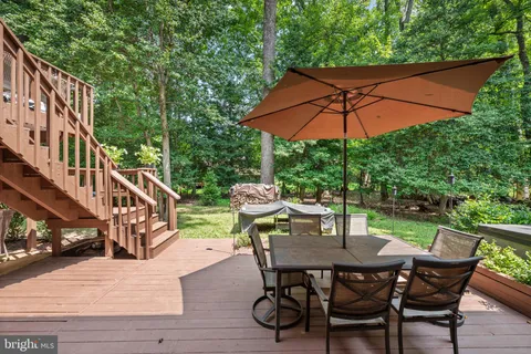 $935,000 | 11612 Clipstone Lane, Reston, VA 20191