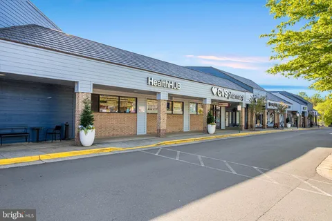 $935,000 | 11612 Clipstone Lane, Reston, VA 20191