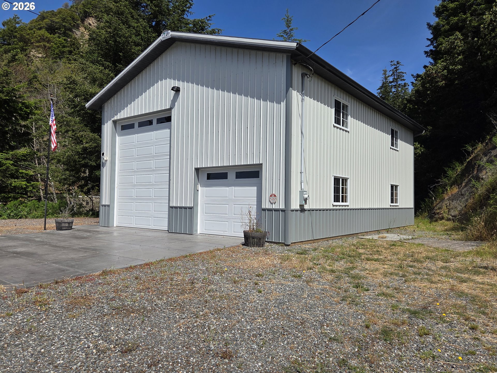 95950 North Bank Rogue River Road Gold Beach, OR 97444 - Photo 32 of 41 RV Garage