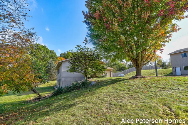 $364,900 | 1301 East Mill Street, Hastings, MI 49058