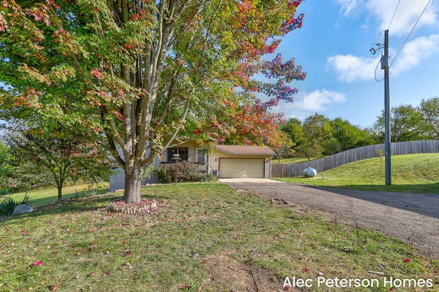 $364,900 | 1301 East Mill Street, Hastings, MI 49058