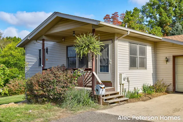 $364,900 | 1301 East Mill Street, Hastings, MI 49058