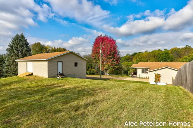 $364,900 | 1301 East Mill Street, Hastings, MI 49058