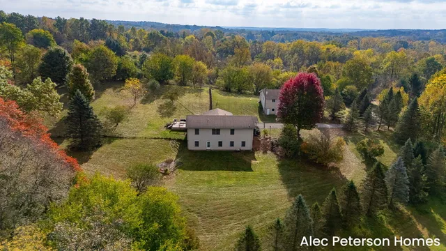 $364,900 | 1301 East Mill Street, Hastings, MI 49058