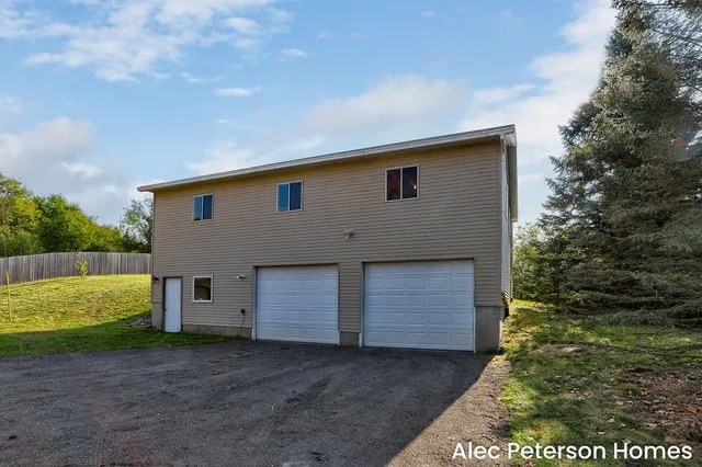 $364,900 | 1301 East Mill Street, Hastings, MI 49058