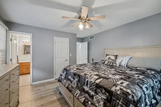 $2,300 | 2208 Root Street, Crest Hill, IL 60403