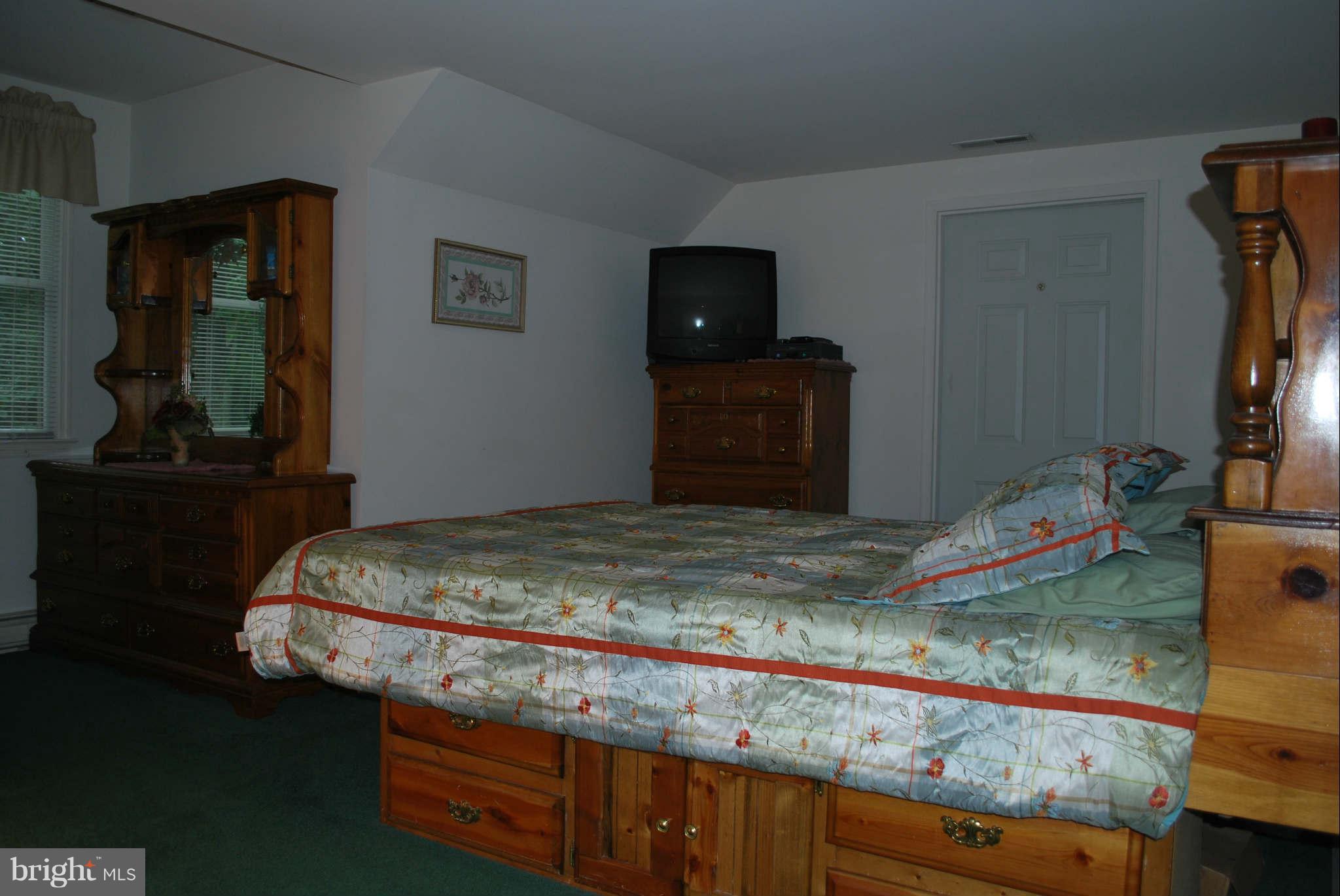 13934 Penn Shop Road Mount Airy, MD 21771 - Photo 21 of 29 Bedroom