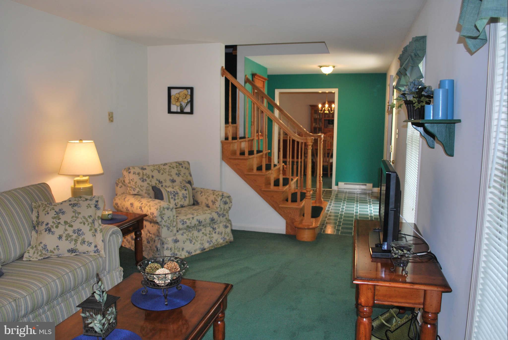 13934 Penn Shop Road Mount Airy, MD 21771 - Photo 7 of 29 Living Room