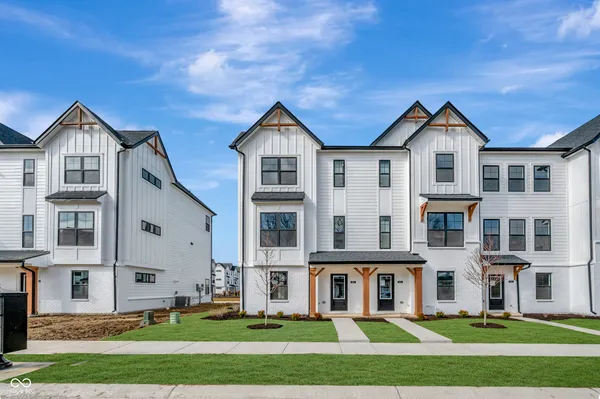 $338,990 | 4494 Yellowwood Avenue, Brownsburg, IN 46112