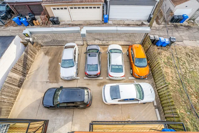 $260,000 | 4925 South Forrestville Avenue, Unit 3S, Chicago, IL 60615