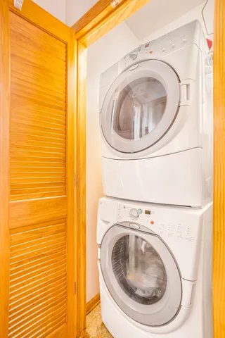 $260,000 | 4925 South Forrestville Avenue, Unit 3S, Chicago, IL 60615