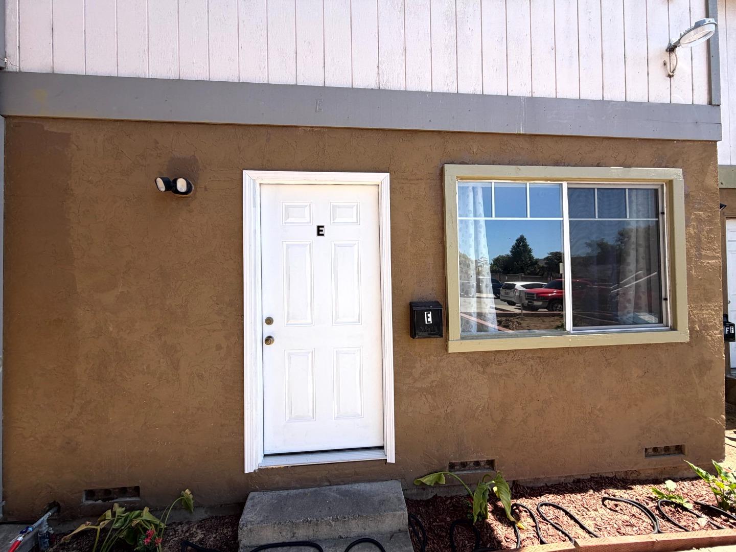 890 Rider Avenue, Unit E Salinas, CA 93905 - Photo 2 of 18