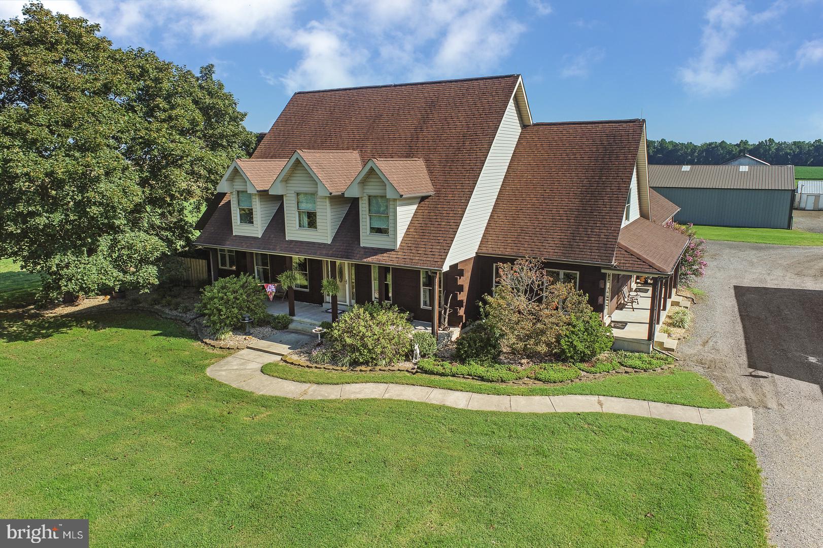 381 Dogtown Road Townsend, DE 19734 - Photo 2 of 71 Custom Built Cape Cod with Full Basement