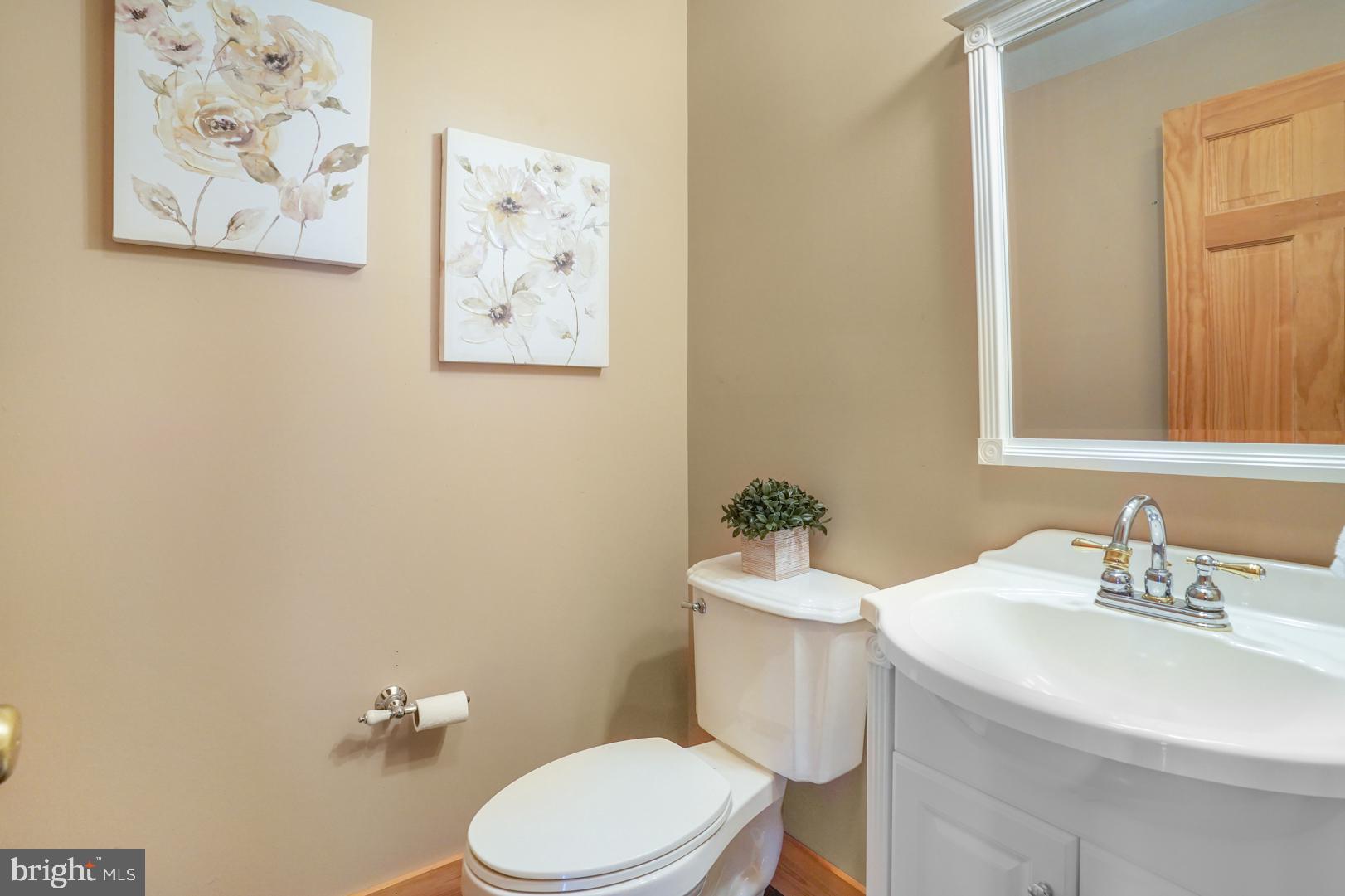 381 Dogtown Road Townsend, DE 19734 - Photo 26 of 71 Half bath on main level