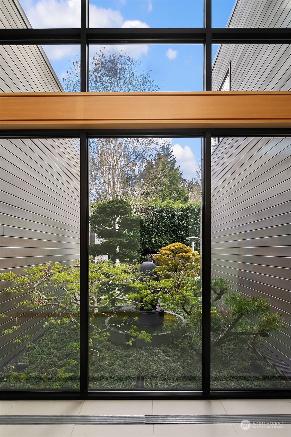 1829 Evergreen Point Road Medina, WA 98039 - Photo 17 of 39 a view of a porch