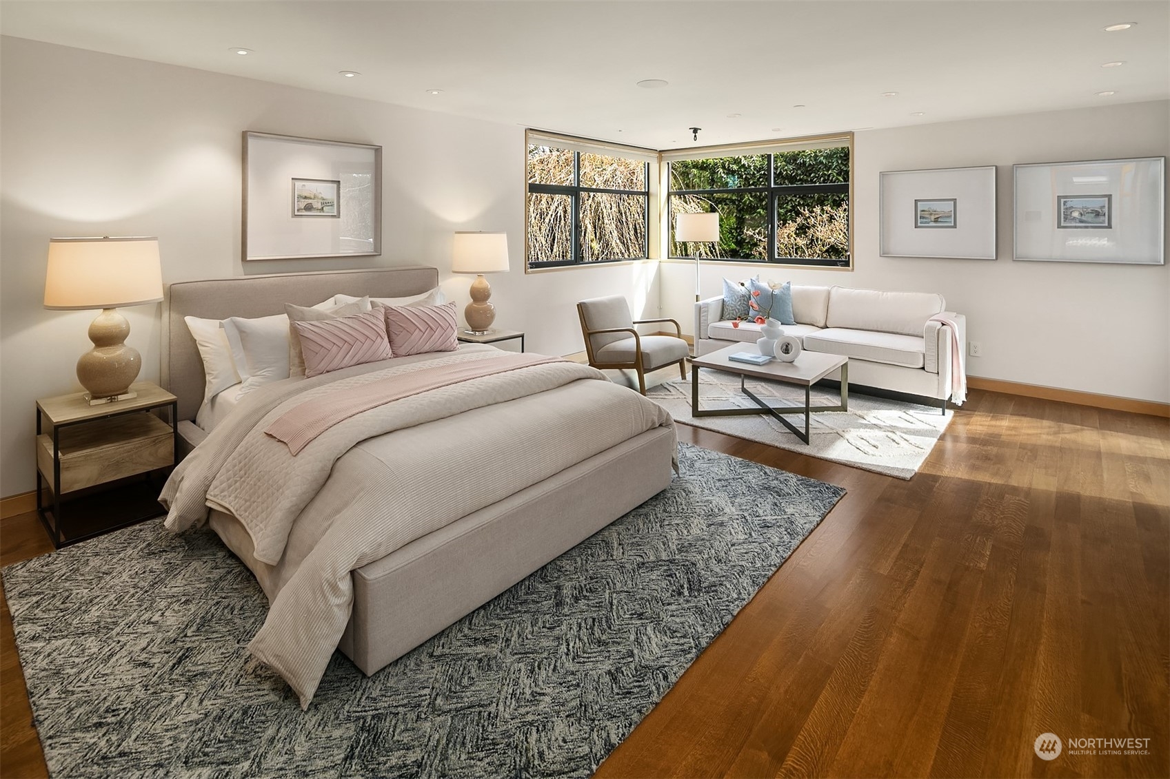 1829 Evergreen Point Road Medina, WA 98039 - Photo 23 of 39 a bed room with a bed and a couch
